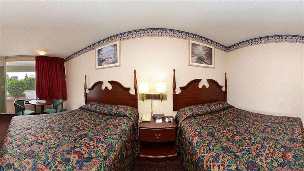 Red Carpet Inn & Suites Carneys Point/Wilmington Eksteriør billede