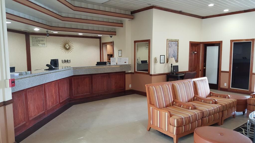 Red Carpet Inn & Suites Carneys Point/Wilmington Eksteriør billede