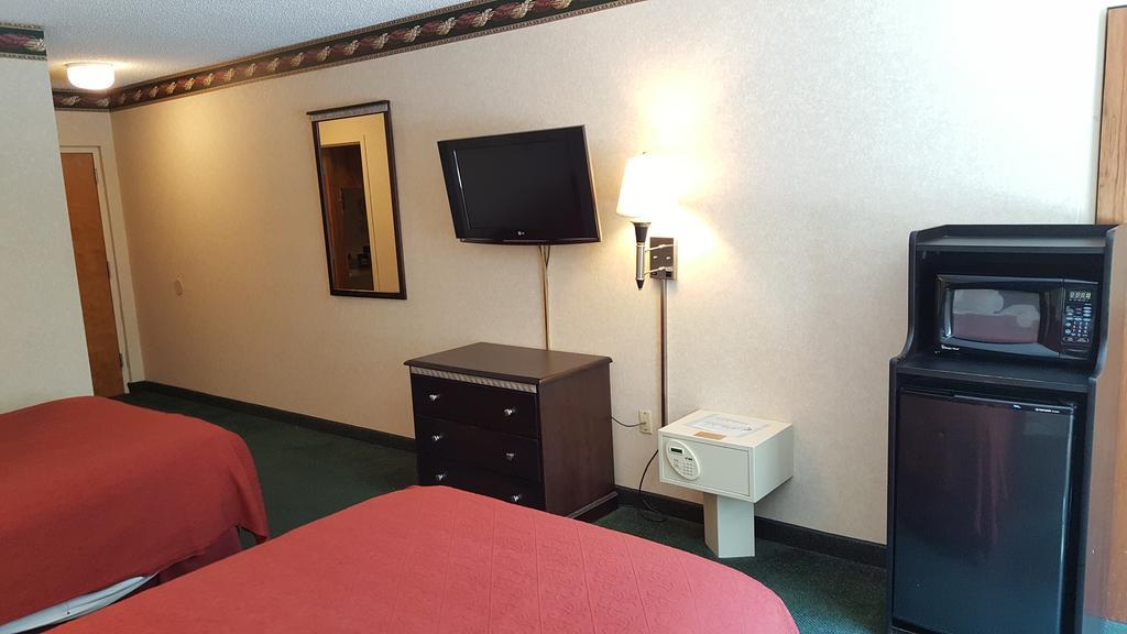Red Carpet Inn & Suites Carneys Point/Wilmington Eksteriør billede